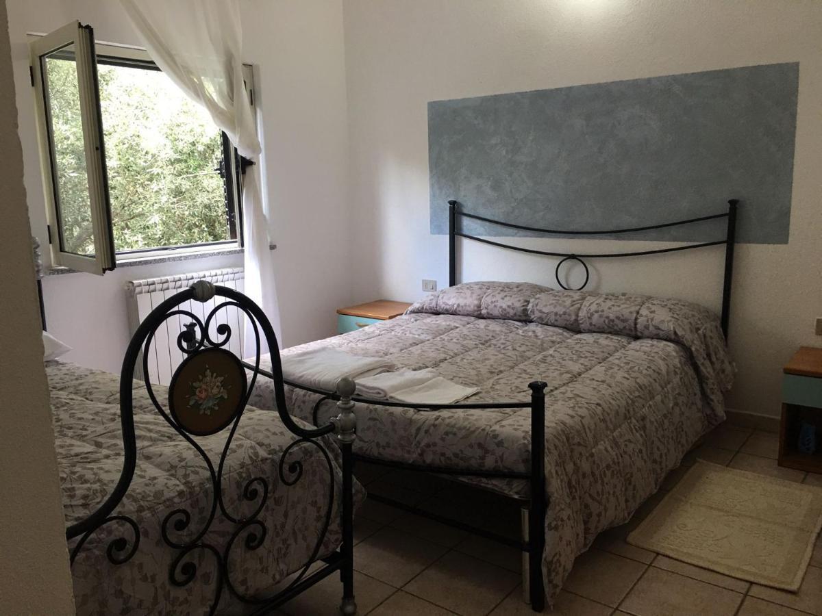 AZIENDA AGRITURISTICA S'ARGALASI - B&B - AFFITTACAMERE Loc S'Argalasi Austis Bagian luar foto